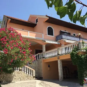apartments-tartuga.primorje-gorskikotar.com/
